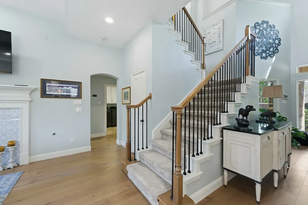 965 Fall Creek Grapevine, TX 76051
