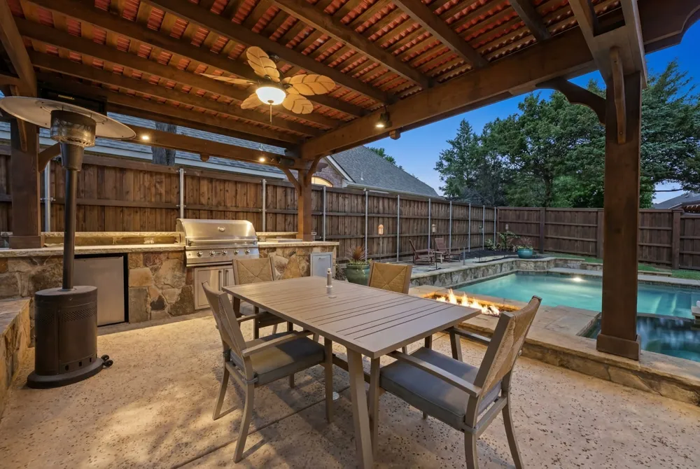 965 Fall Creek Grapevine, TX 76051