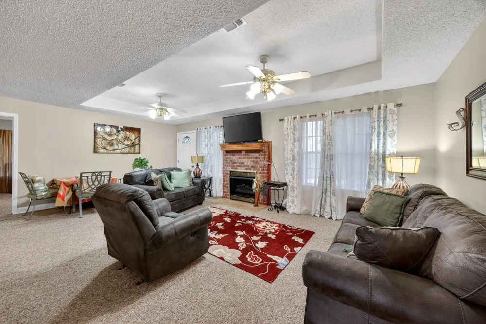 8229 Farm Road 905 Paris, TX 75462