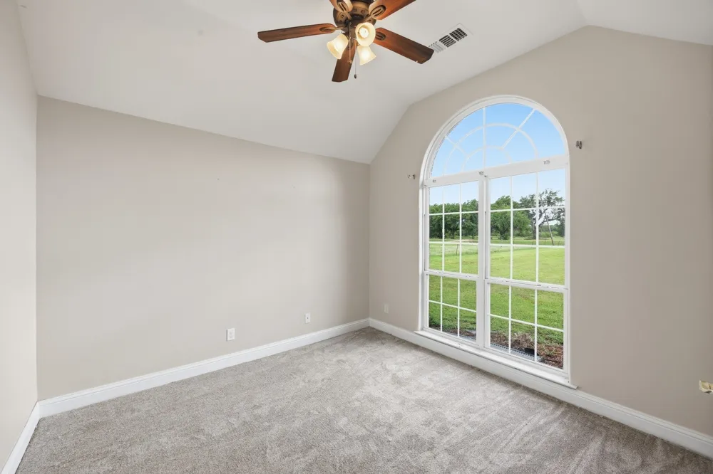 8229 Farm Road 905 Paris, TX 75462