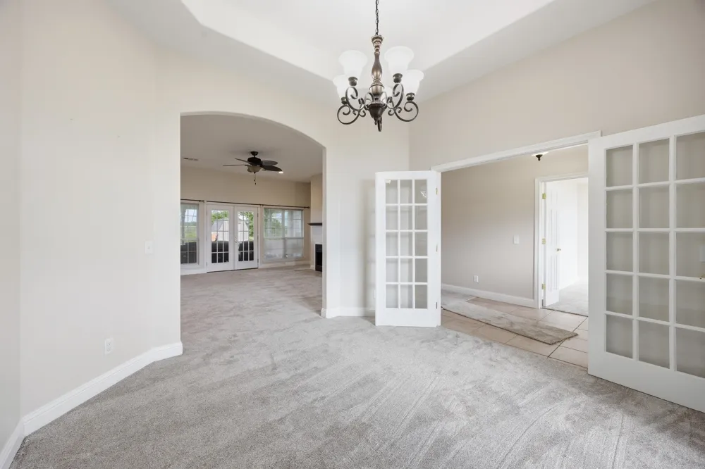 8229 Farm Road 905 Paris, TX 75462
