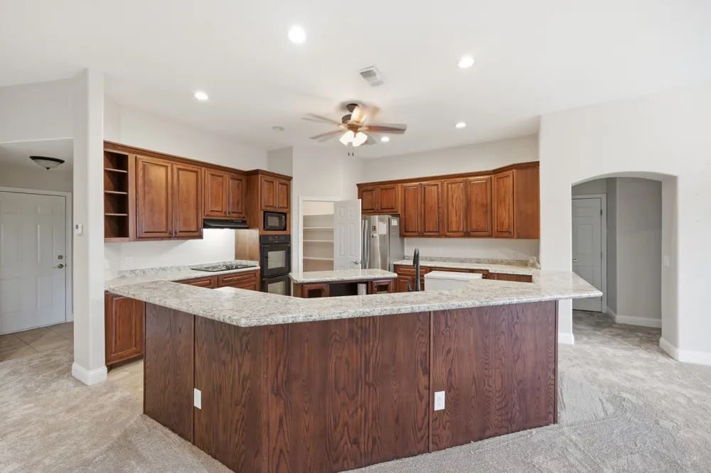8229 Farm Road 905 Paris, TX 75462