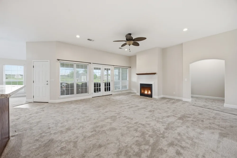 8229 Farm Road 905 Paris, TX 75462