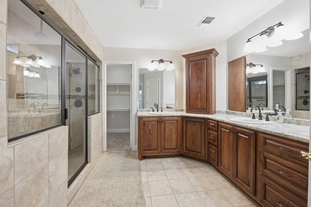 8229 Farm Road 905 Paris, TX 75462