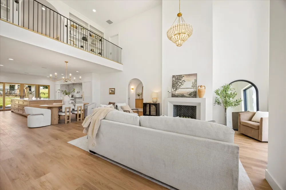 15101 White Settlement Road Fort Worth, TX 76108