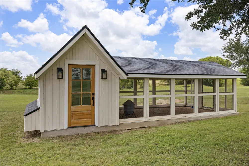 15101 White Settlement Road Fort Worth, TX 76108