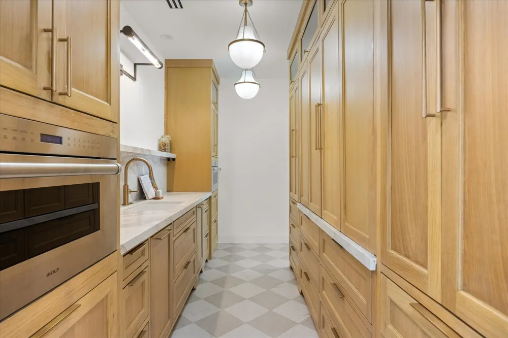 15101 White Settlement Road Fort Worth, TX 76108