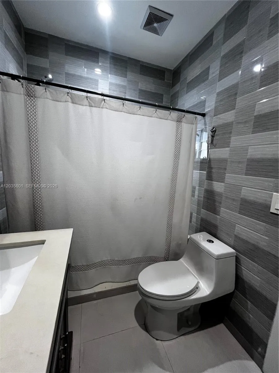 12885 77 AVE Pinecrest, FL 33156