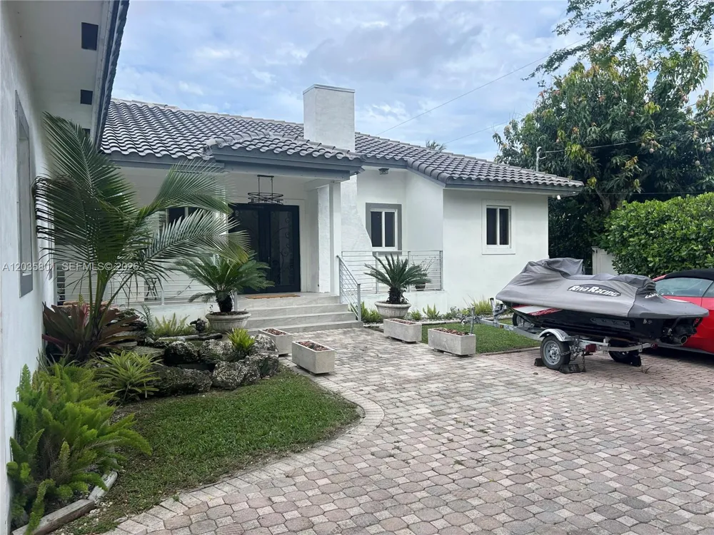 12885 77 AVE Pinecrest, FL 33156