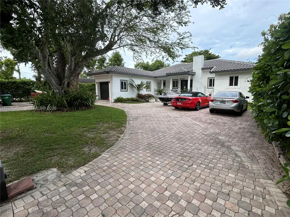 12885 77 AVE Pinecrest, FL 33156