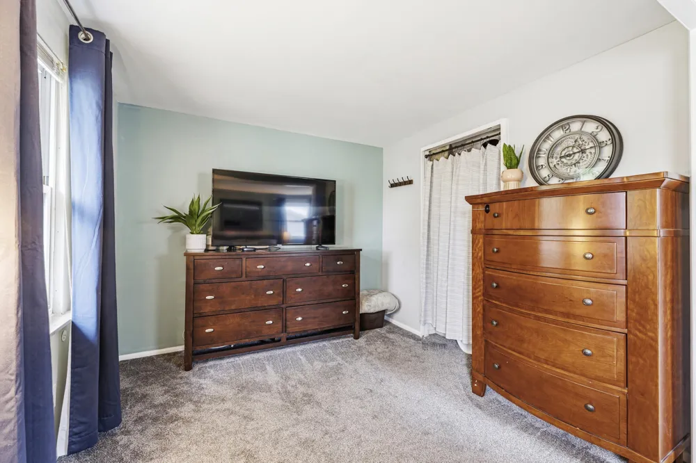 5636 Juniper Drive Leoni Township, MI 49201