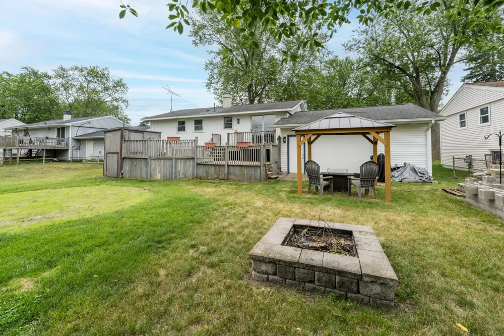 5636 Juniper Drive Leoni Township, MI 49201
