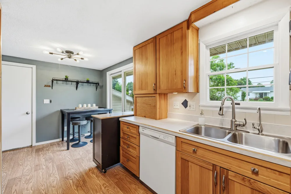 5636 Juniper Drive Leoni Township, MI 49201