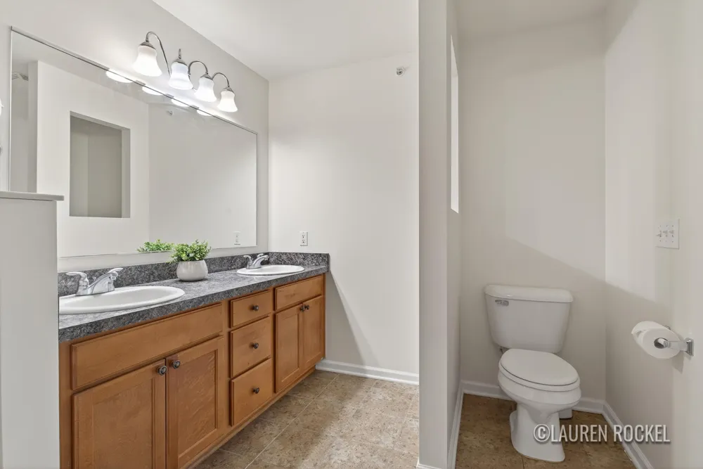 3401 Kings River Street SW Wyoming City, MI 49418