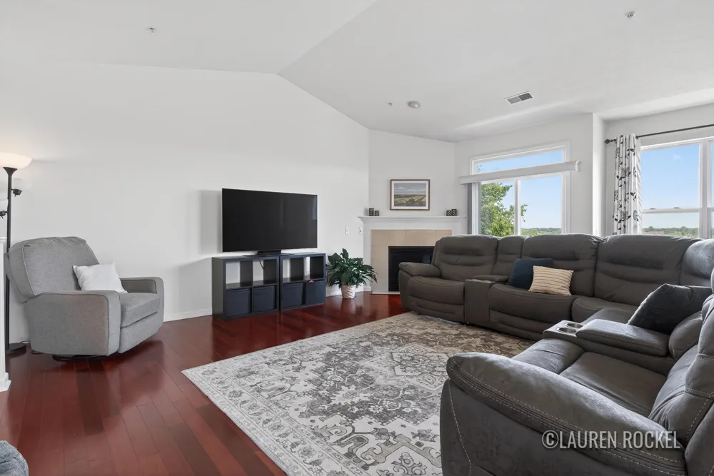 3401 Kings River Street SW Wyoming City, MI 49418