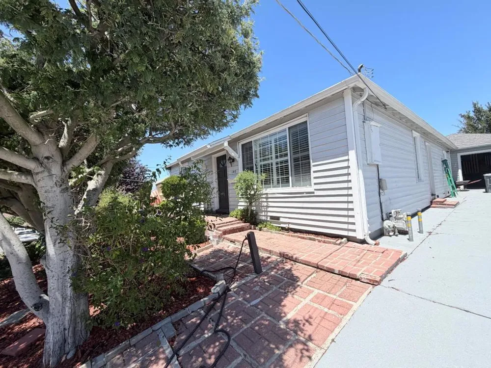 140 De Soto Way San Bruno, CA 94066