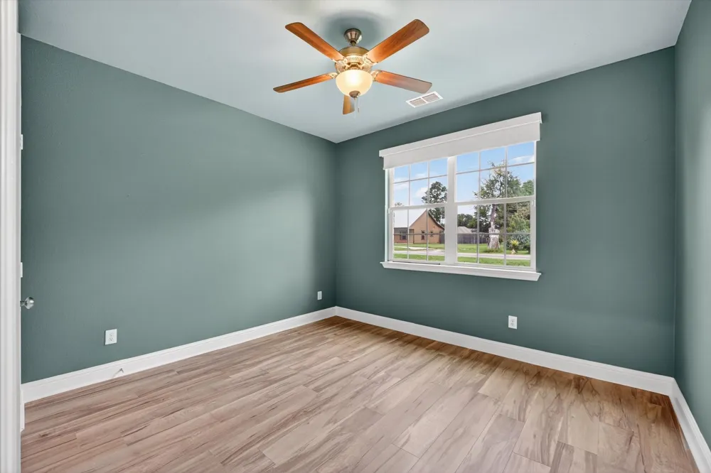 1004 E Main Street Tioga, TX 76271