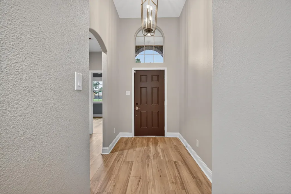 1004 E Main Street Tioga, TX 76271