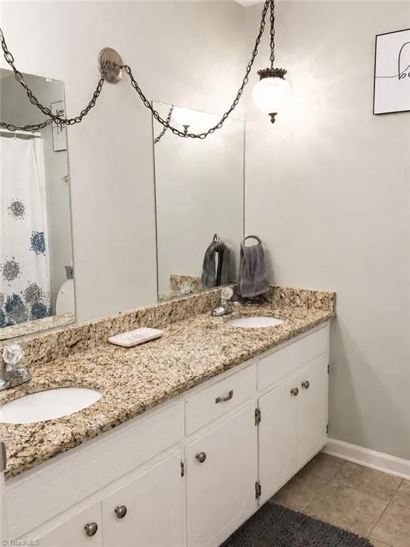 529 Carolina Avenue Statesville, NC 28677
