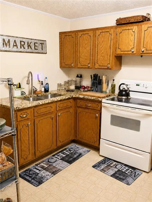 529 Carolina Avenue Statesville, NC 28677