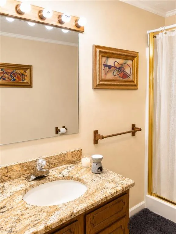 529 Carolina Avenue Statesville, NC 28677