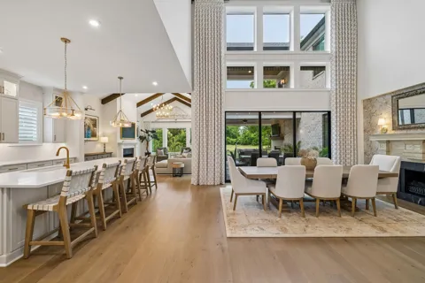 5805 Bridget Ct