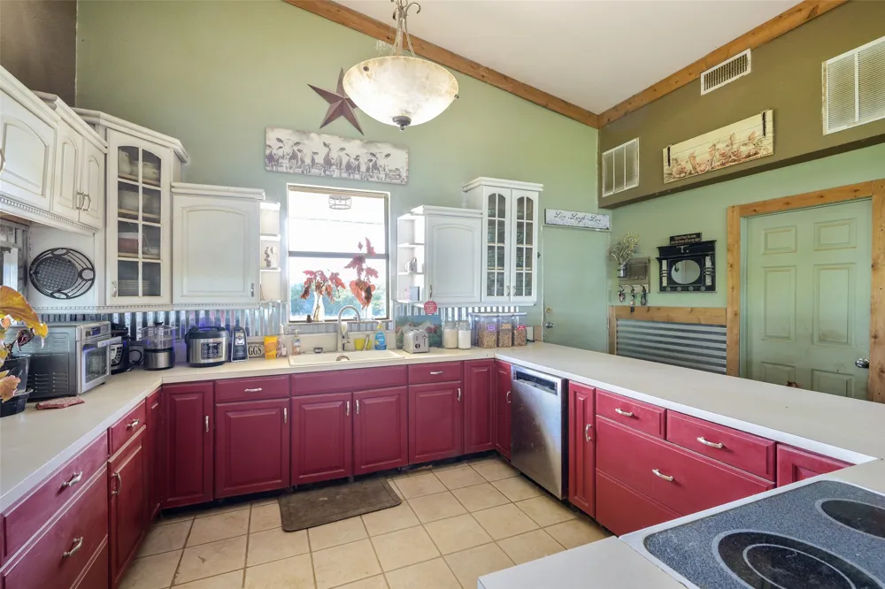 6188 County Road 168 McKinney, TX 75071