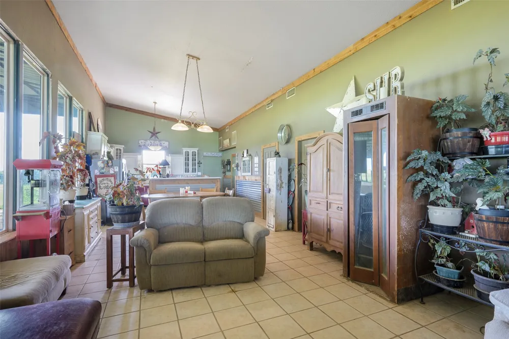 6188 County Road 168 McKinney, TX 75071