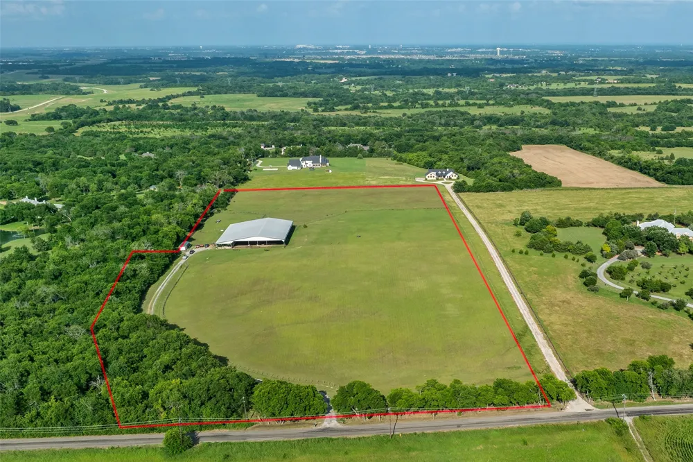 6188 County Road 168 McKinney, TX 75071