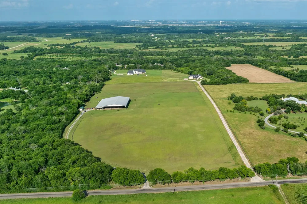 6188 County Road 168 McKinney, TX 75071