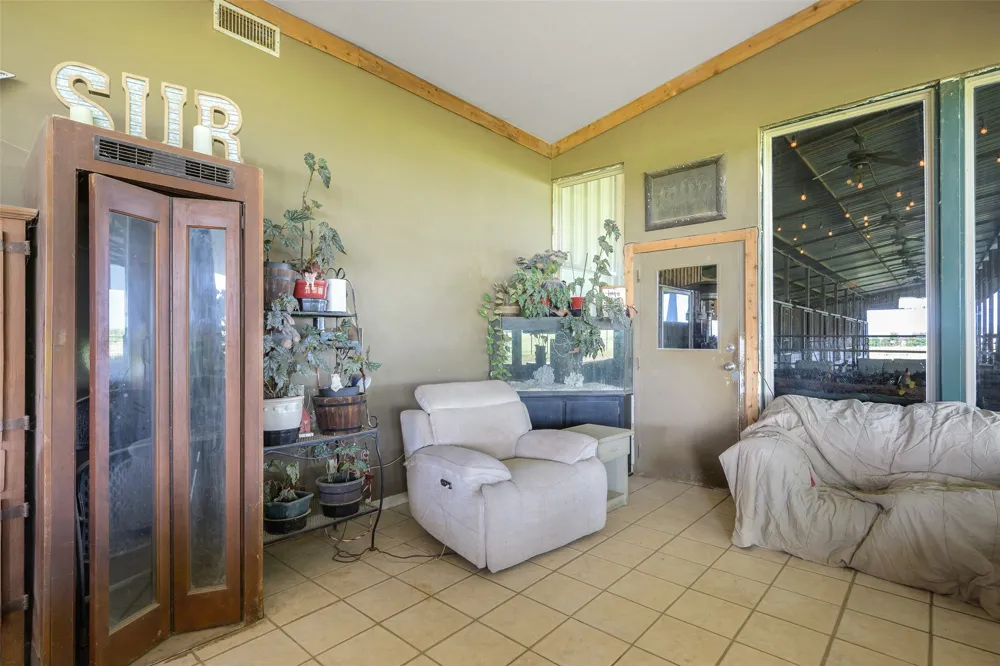 6188 County Road 168 McKinney, TX 75071