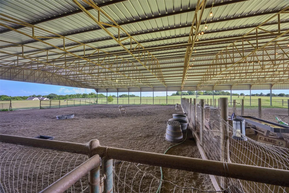 6188 County Road 168 McKinney, TX 75071