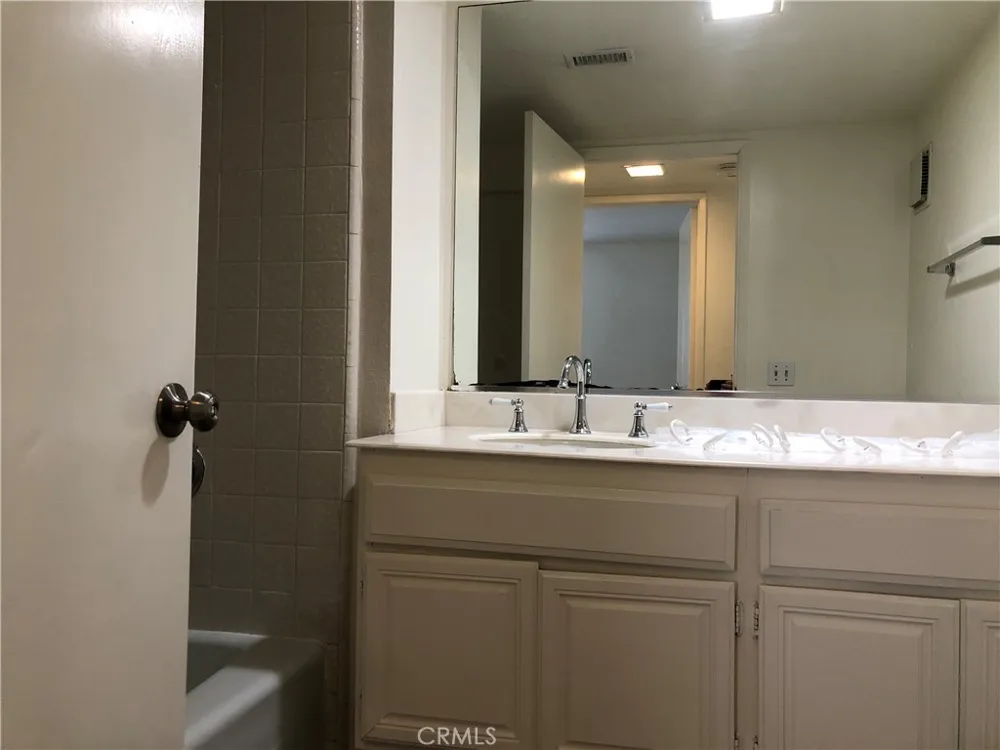 25951 Orbita Mission Viejo, CA 92691