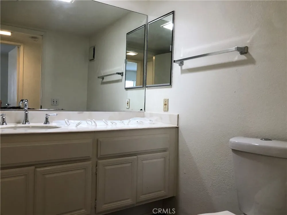 25951 Orbita Mission Viejo, CA 92691