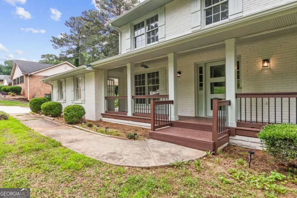 4431 Buckingham Circle
