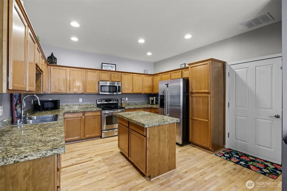 8369 21st Street NE Lake Stevens, WA 98258