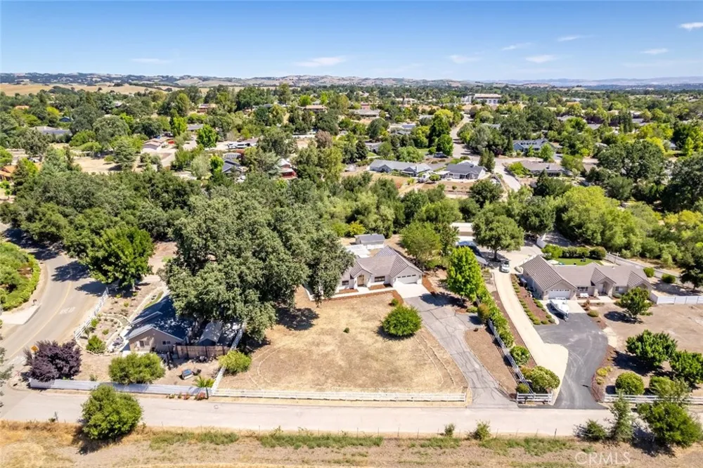 1090 Jordan Lane Templeton, CA 93465