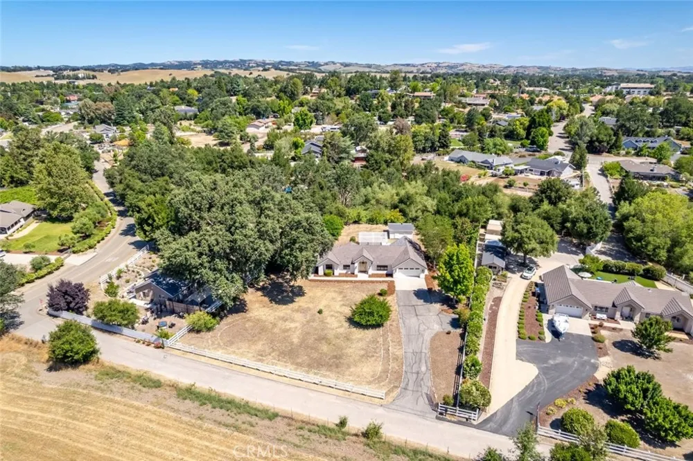 1090 Jordan Lane Templeton, CA 93465