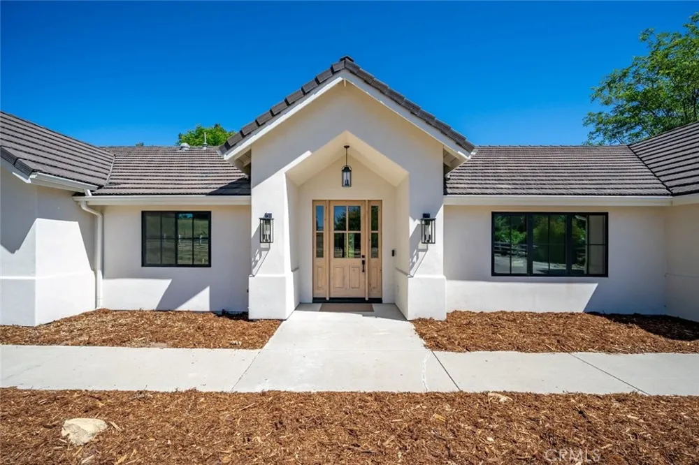 1090 Jordan Lane Templeton, CA 93465