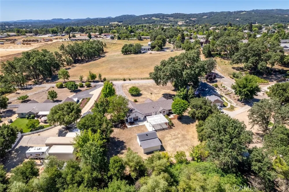 1090 Jordan Lane Templeton, CA 93465