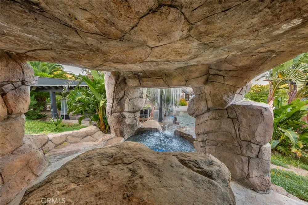 85 Saddlebow Road Bell Canyon, CA 91307
