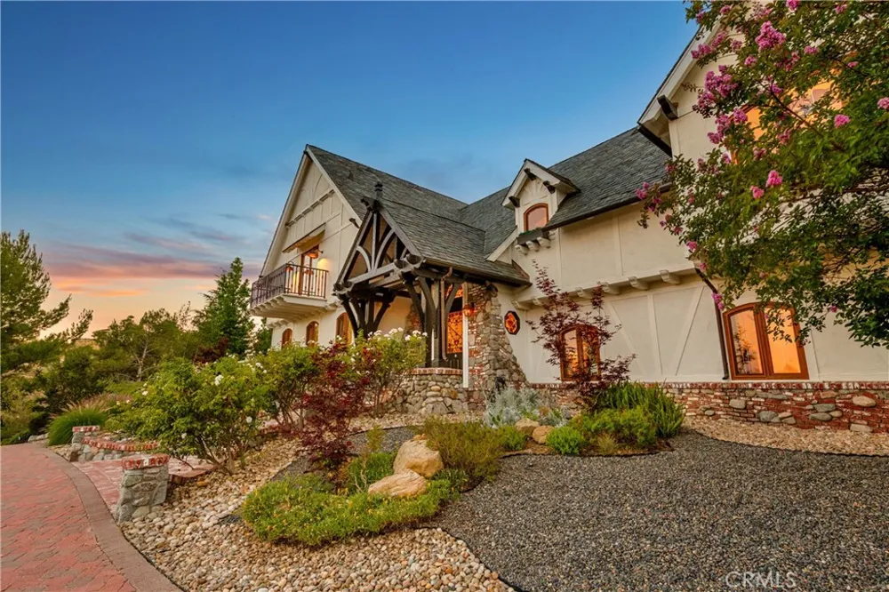85 Saddlebow Road Bell Canyon, CA 91307
