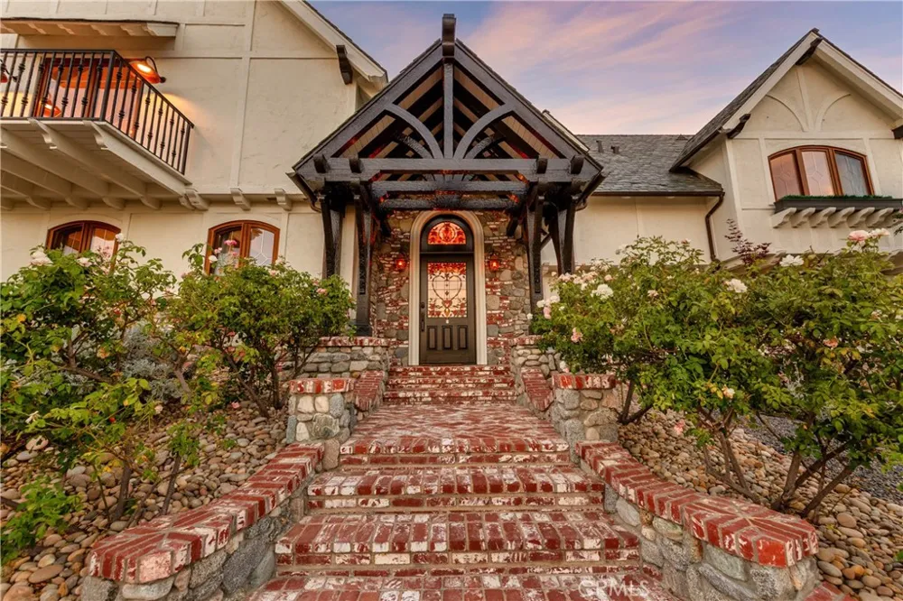 85 Saddlebow Road Bell Canyon, CA 91307