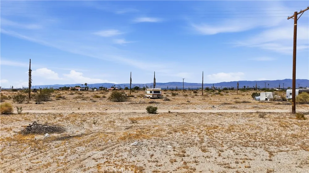 1362 Bering Boulevard Salton City, CA 92274