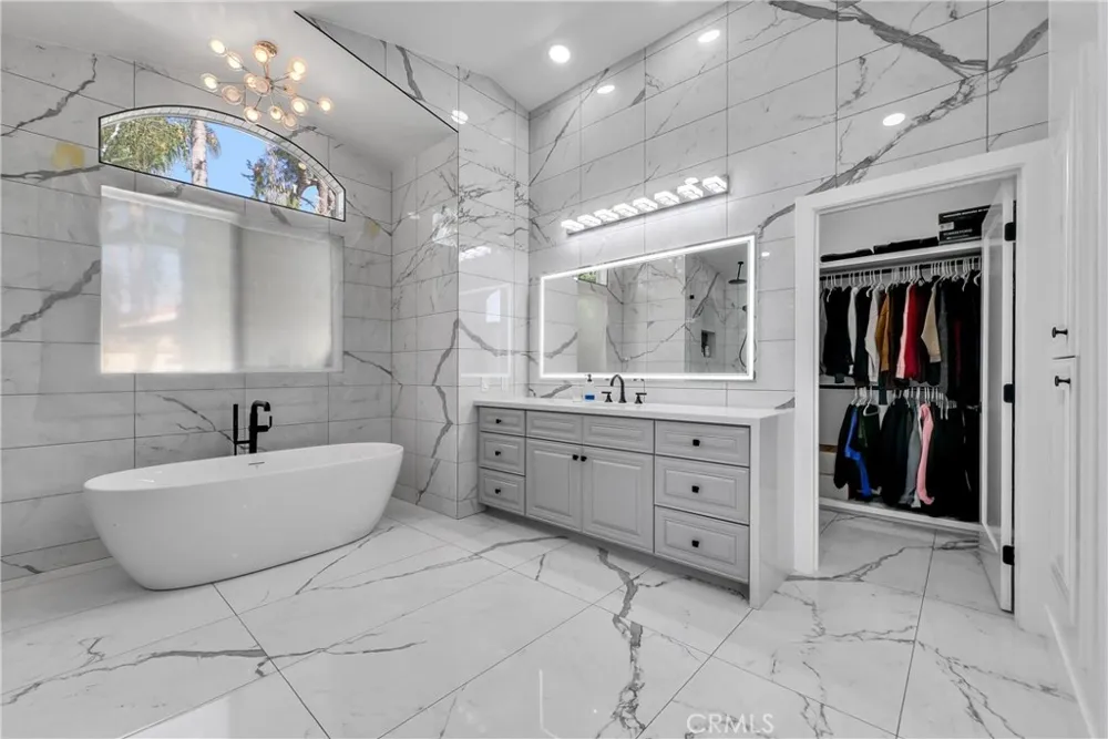 3834 Locust Chino, CA 91710