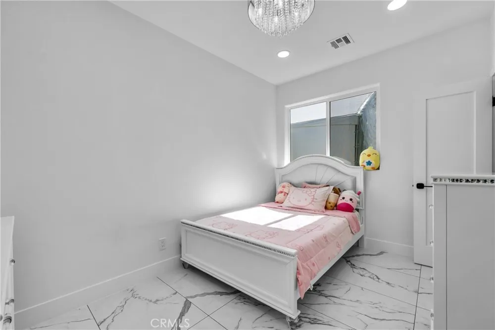 3834 Locust Chino, CA 91710