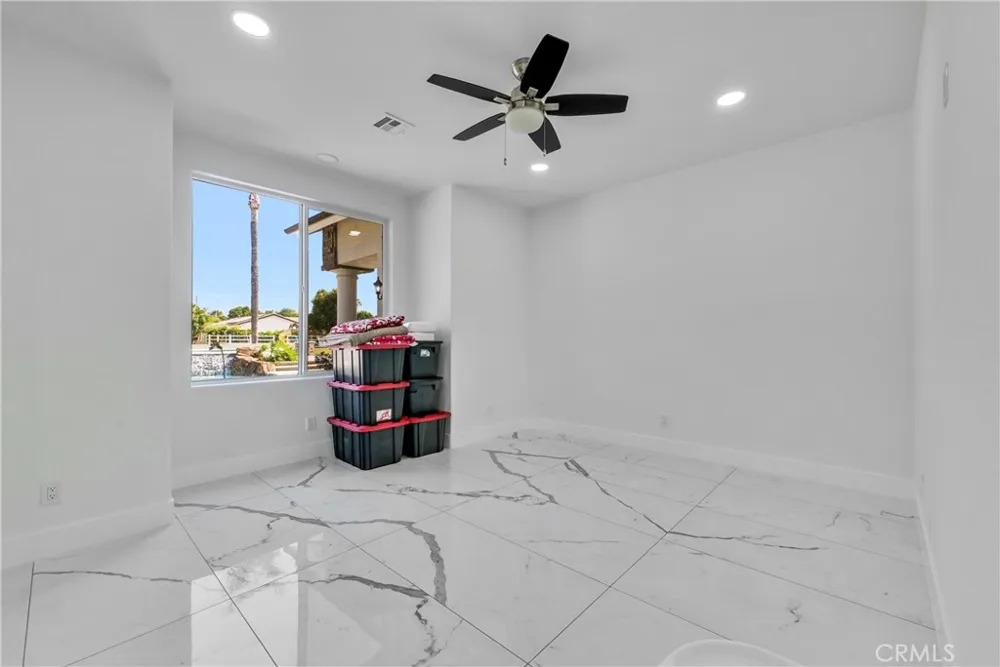 3834 Locust Chino, CA 91710