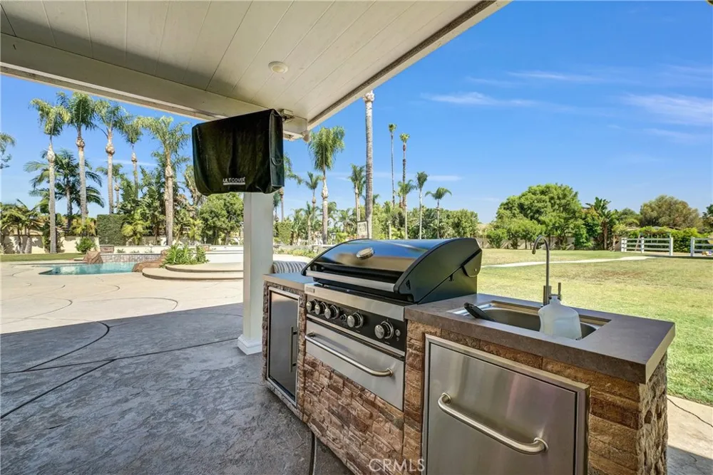 3834 Locust Chino, CA 91710