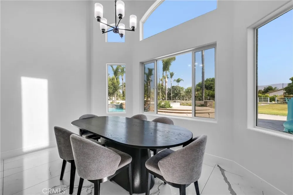 3834 Locust Chino, CA 91710