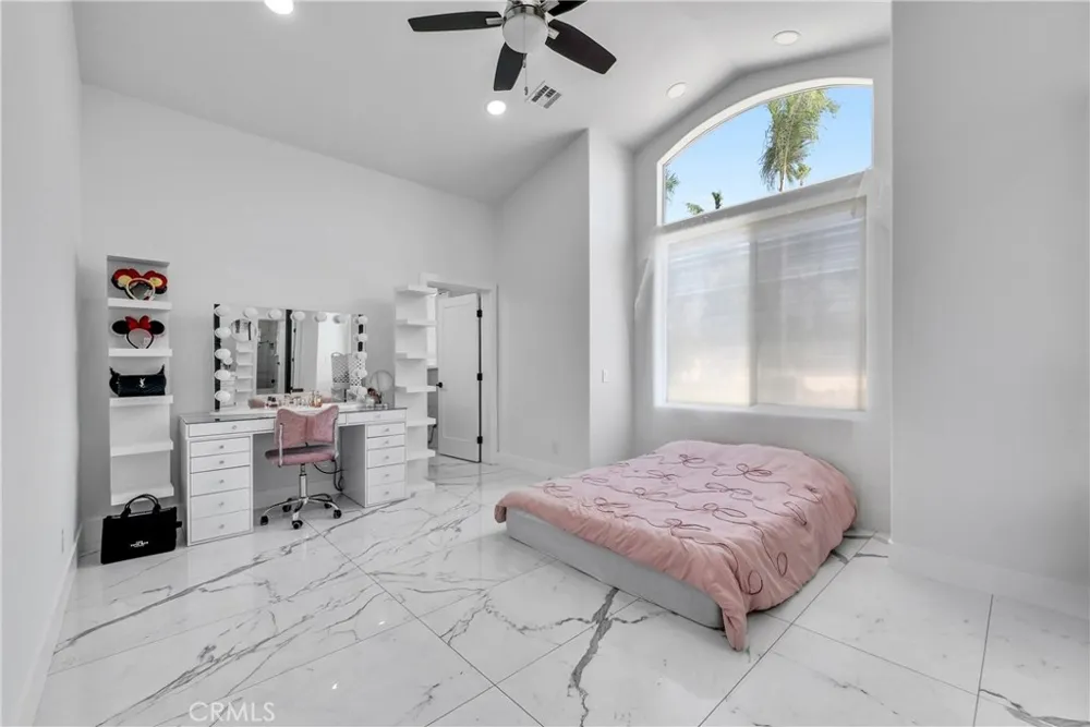 3834 Locust Chino, CA 91710